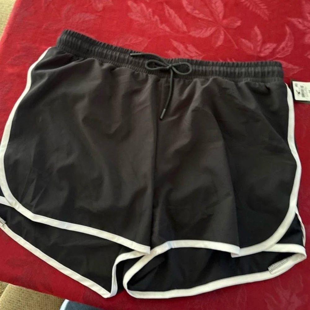 NWT Ideology Black and White Athletic Shorts with Built in panties. XL
